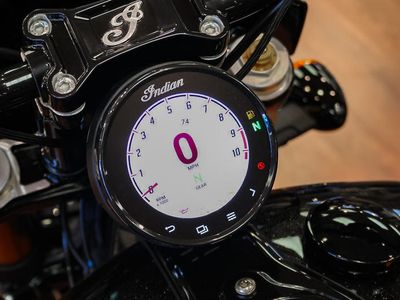 2026 Indian Motorcycle 101 Scout Black Crystal with Super Graphite — photo 16 view