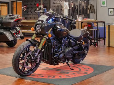 2026 Indian Motorcycle 101 Scout Black Crystal with Super Graphite — interior view
