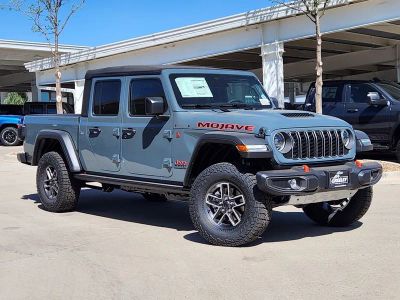 2026 Jeep Gladiator GLADIATOR MOJAVE 4X4 in Anvil Clear-Coat Exterior Paint — front three-quarter view