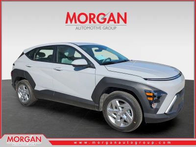 2026 Hyundai KONA SE in Cyber Gray Metallic — front three-quarter view