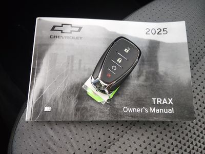 2025 Chevrolet Trax — photo 18 view