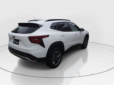 2025 Chevrolet Trax — photo 7 view