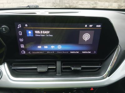 2025 Chevrolet Trax — photo 14 view