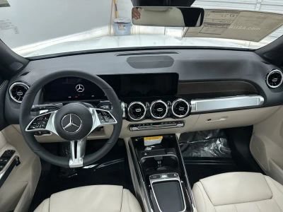 2026 Mercedes-Benz GLB — photo 22 view