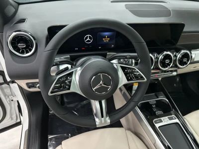 2026 Mercedes-Benz GLB — photo 10 view