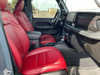 2024 Jeep Wrangler — photo 15 view