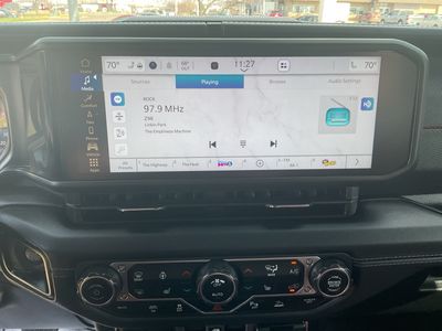 2024 Jeep Wrangler — photo 11 view