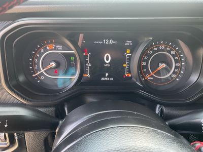 2024 Jeep Wrangler — photo 10 view