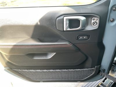 2024 Jeep Wrangler — photo 20 view