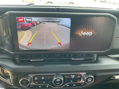 2024 Jeep Wrangler — photo 24 view