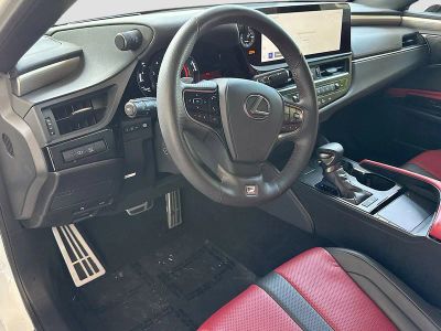 2024 Lexus ES — photo 9 view