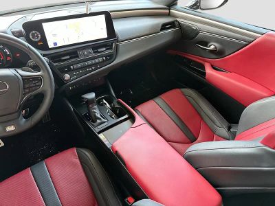 2024 Lexus ES — photo 25 view