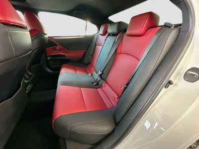 2024 Lexus ES — photo 26 view