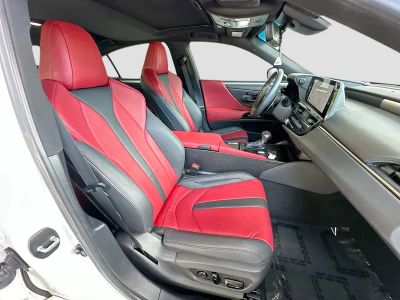 2024 Lexus ES — photo 30 view