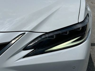 2024 Lexus ES — photo 32 view