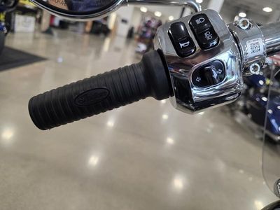 2026 Indian Motorcycle Springfield Nara Bronze Metallic / Black Metallic - Photo 14