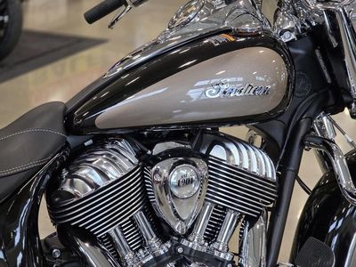 2026 Indian Motorcycle Springfield Nara Bronze Metallic / Black Metallic - Photo 7