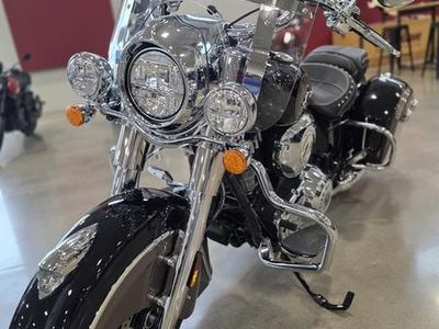 2026 Indian Motorcycle Springfield Nara Bronze Metallic / Black Metallic - Photo 15
