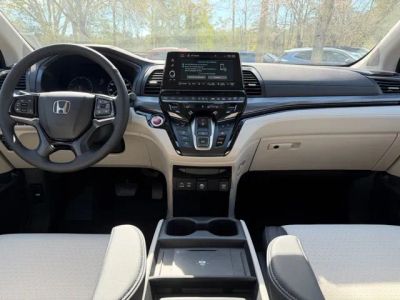 2026 Honda Odyssey — photo 8 view