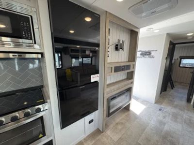 2025 Palomino Puma - Photo 30