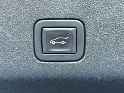 2023 GMC Yukon — photo 12 view