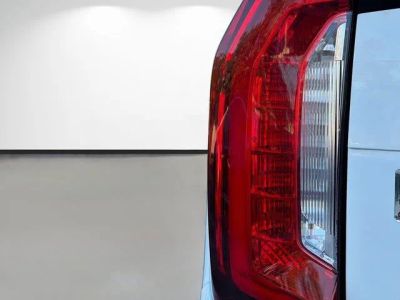 2023 GMC Yukon — photo 9 view