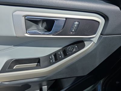 2022 Ford Explorer — photo 20 view