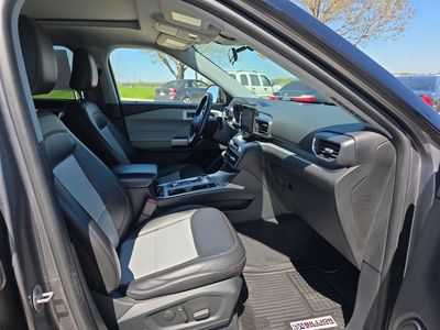 2022 Ford Explorer — photo 15 view