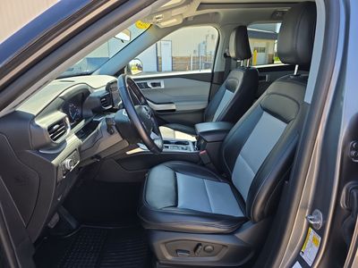 2022 Ford Explorer — photo 9 view