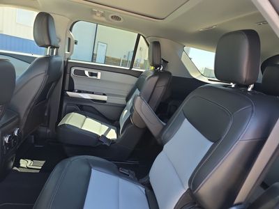 2022 Ford Explorer — photo 18 view