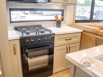 2026 Brinkley Model G - Photo 32