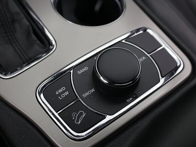 2021 Jeep Grand Cherokee - Photo 25