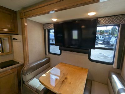 2020 Thor Motor Coach Quantum Sprinter - Photo 17