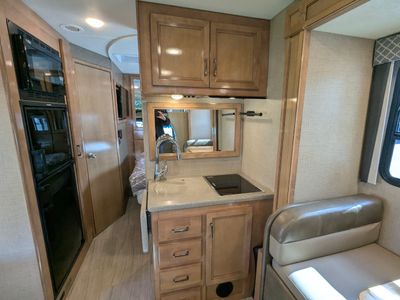 2020 Thor Motor Coach Quantum Sprinter - Photo 25
