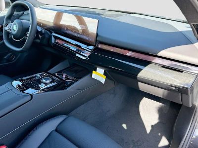 2026 BMW 5 Series — photo 24 view