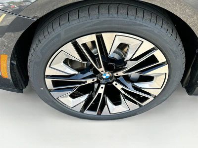 2026 BMW 5 Series — photo 26 view