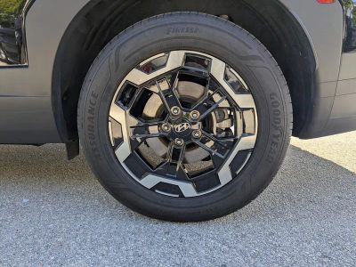 2025 Hyundai Santa Fe — photo 17 view