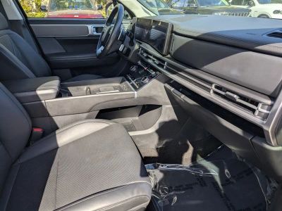 2025 Hyundai Santa Fe — photo 9 view