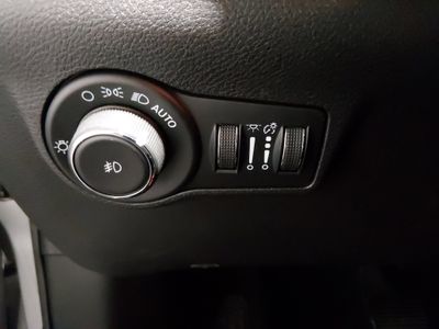 2024 Jeep Compass - Photo 13