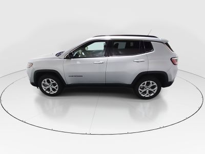 2024 Jeep Compass - Photo 4