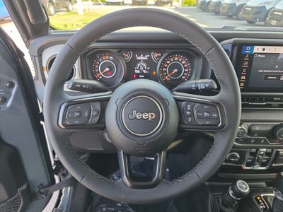 2026 Jeep Gladiator — photo 15 view