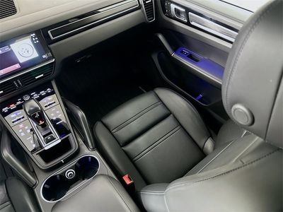 2023 Porsche Cayenne - Photo 23