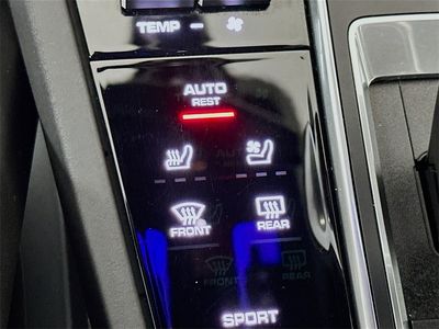 2023 Porsche Cayenne - Photo 19
