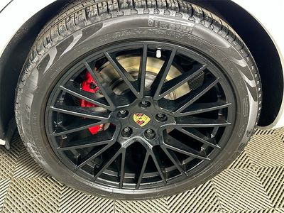 2023 Porsche Cayenne - Photo 30