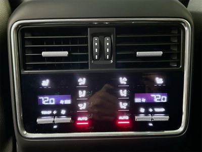 2023 Porsche Cayenne - Photo 25