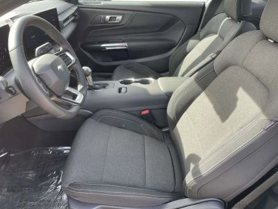 2026 Ford Mustang — photo 13 view