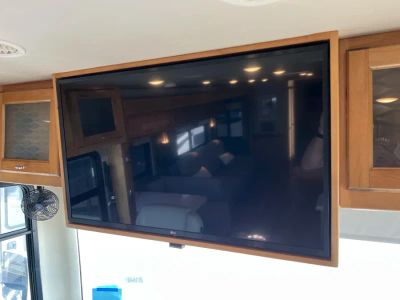 2022 Tiffin OPEN ROAD — interior view