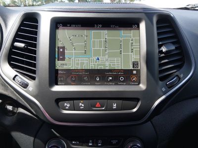 2023 Jeep Cherokee - Photo 17