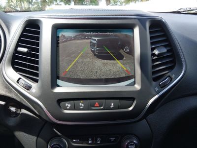 2023 Jeep Cherokee - Photo 16