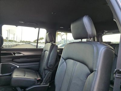 2026 Jeep Grand Wagoneer — photo 8 view